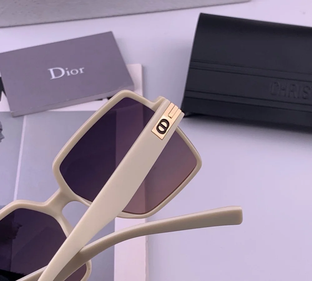Dior® elegant cream